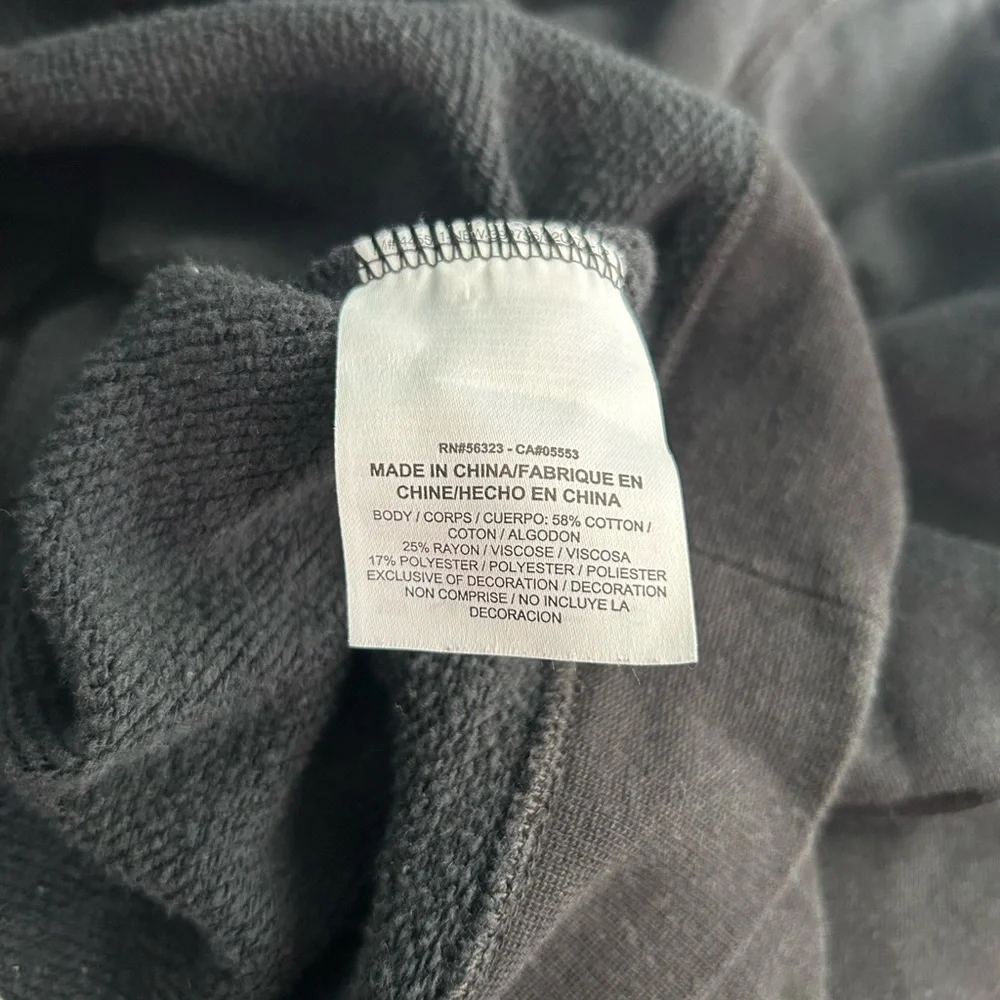 SOLD Nike Women's Black and Gold Quarter-Zip Hoodie - Picture 7 of 8